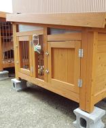 コンパクトなサイズの柵付き犬小屋 柵付き犬小屋